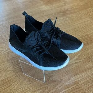 Women’s Xertia Casual Black Lace-up White Sole Mesh Sneakers Size 6